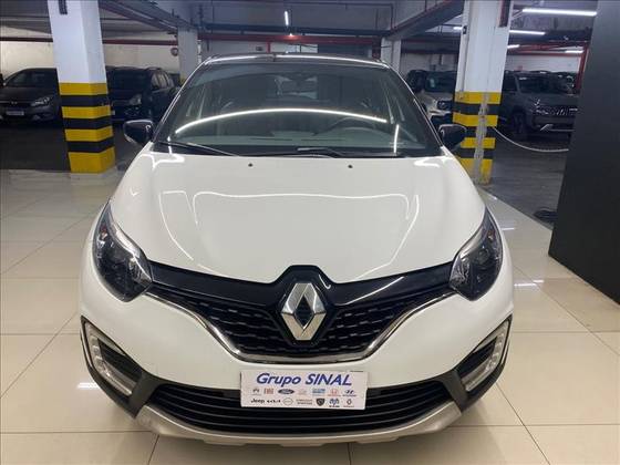 RENAULT CAPTUR 1.6 16V SCE FLEX LIFE X-TRONIC RENAULT CAPTUR 1.6 16V SCE FLEX LIFE X-TRONIC